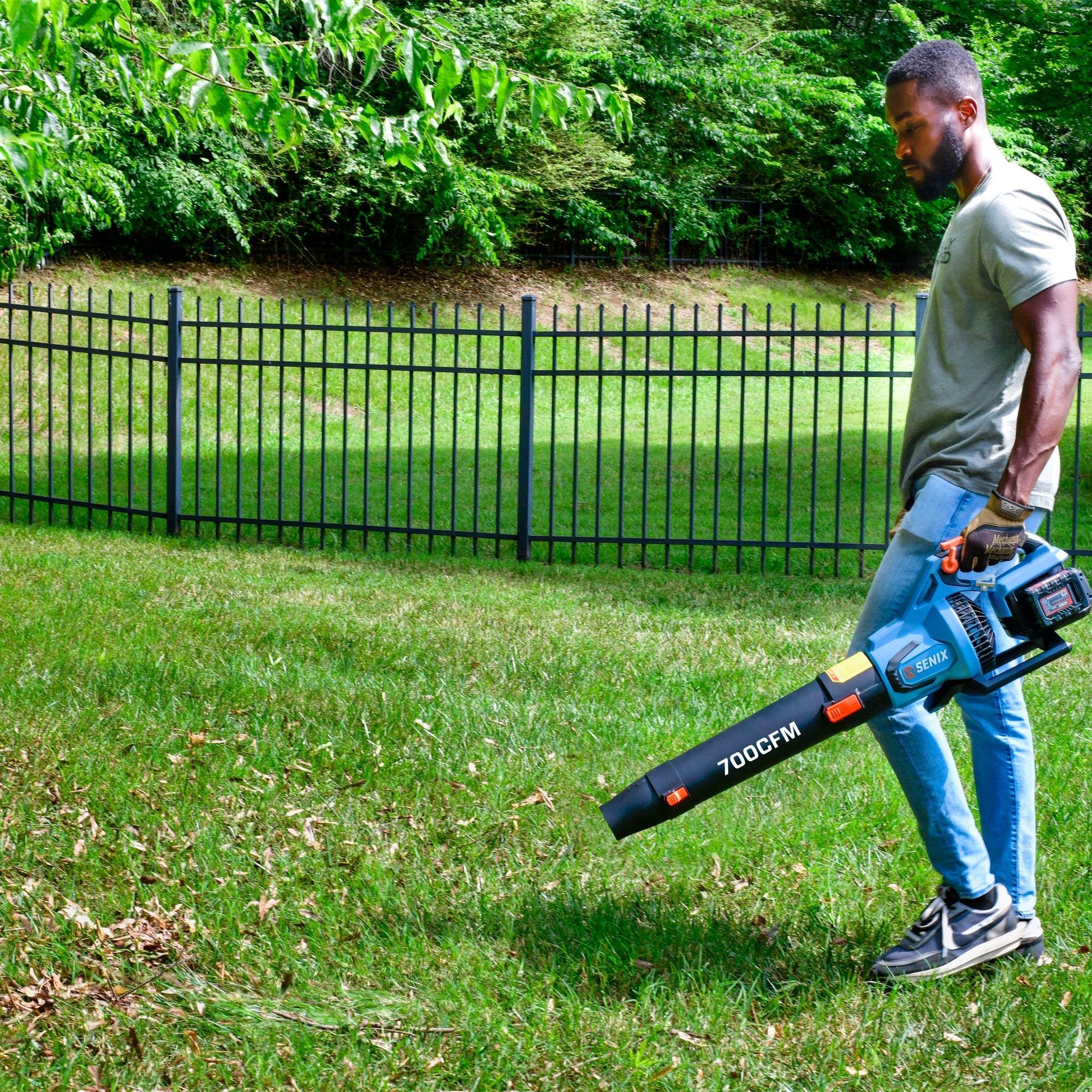 2X2 40V Max* Cordless Leaf Blower, Brushless (2 4.0 Ah Batteries & Cha | Leaf Blowers | SENIX Tools